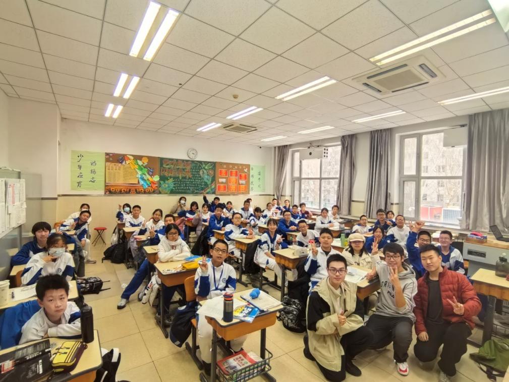 365英国上市公司