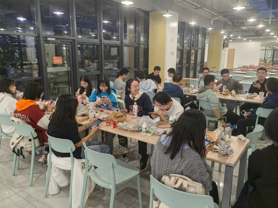 365英国上市公司