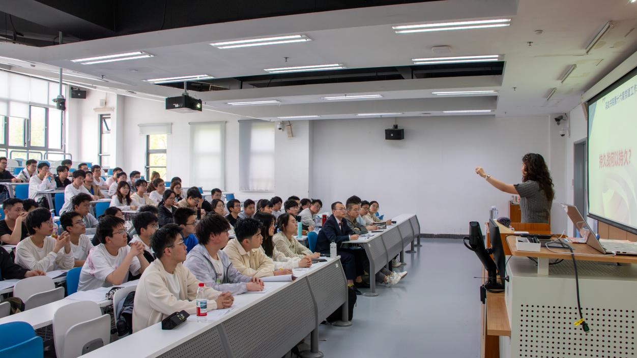 365英国上市公司