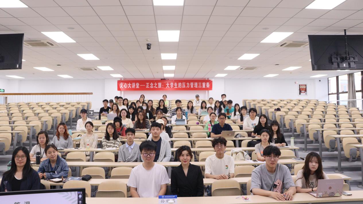 365英国上市公司