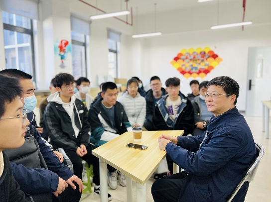 365英国上市公司