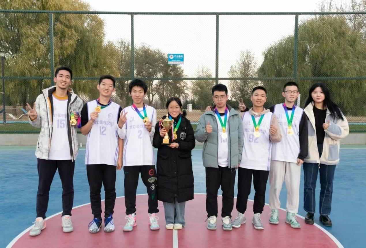 365英国上市公司