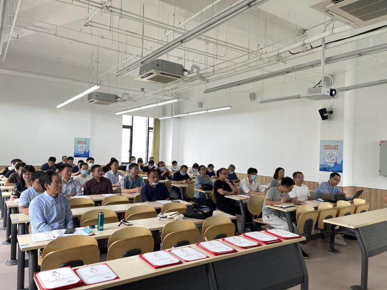 365英国上市公司