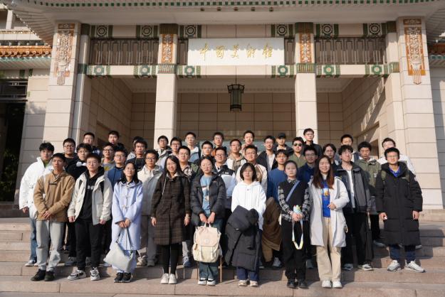 365英国上市公司