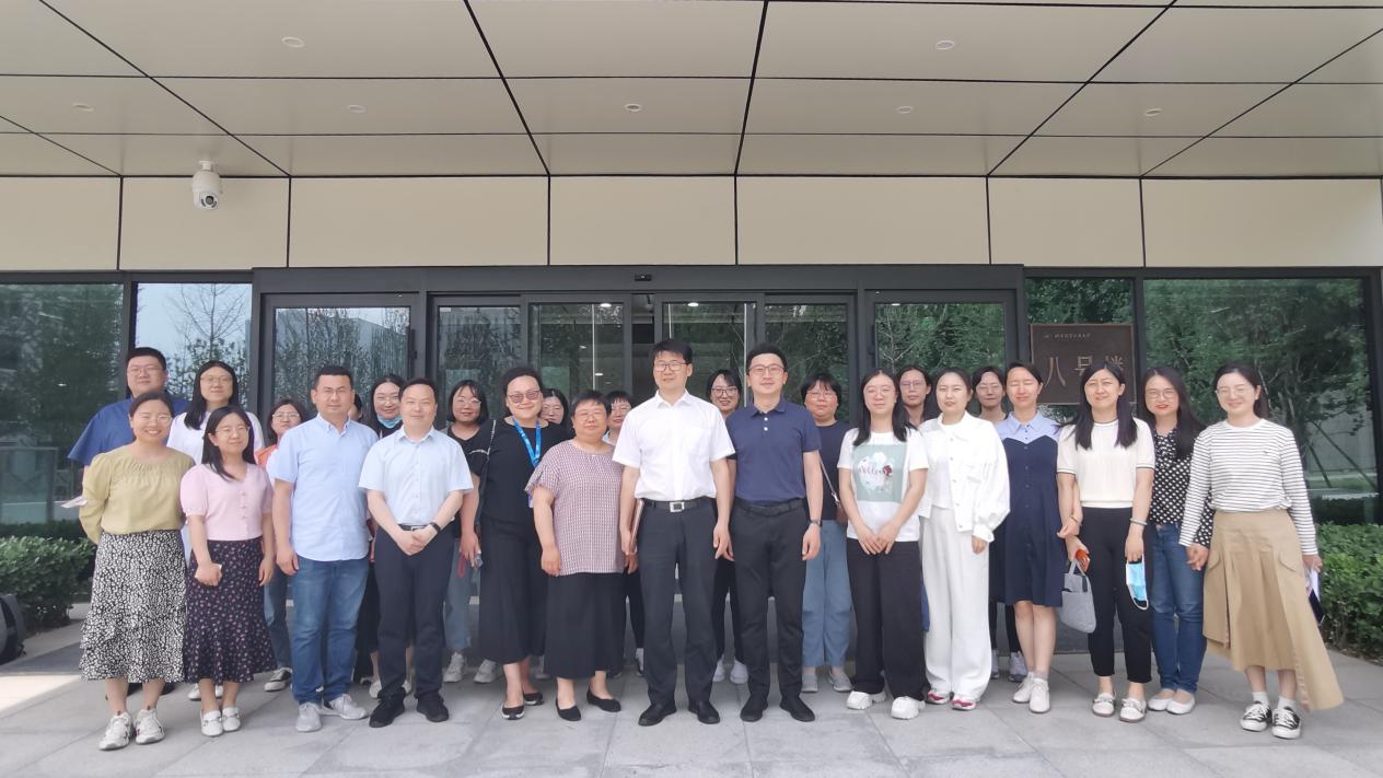 365英国上市公司