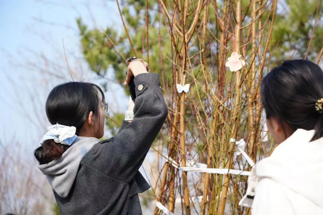 365英国上市公司