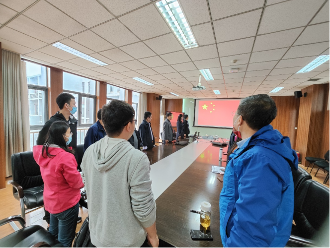 365英国上市公司