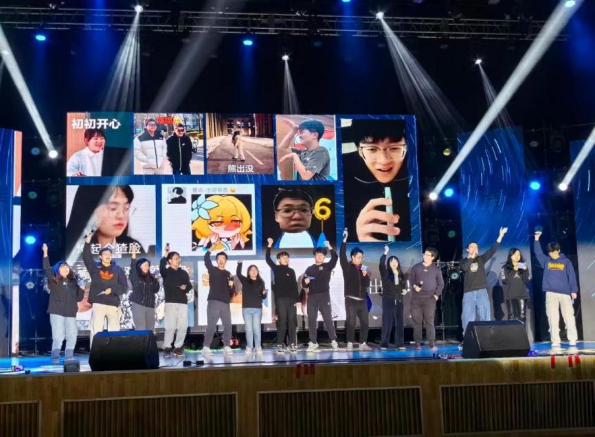 365英国上市公司