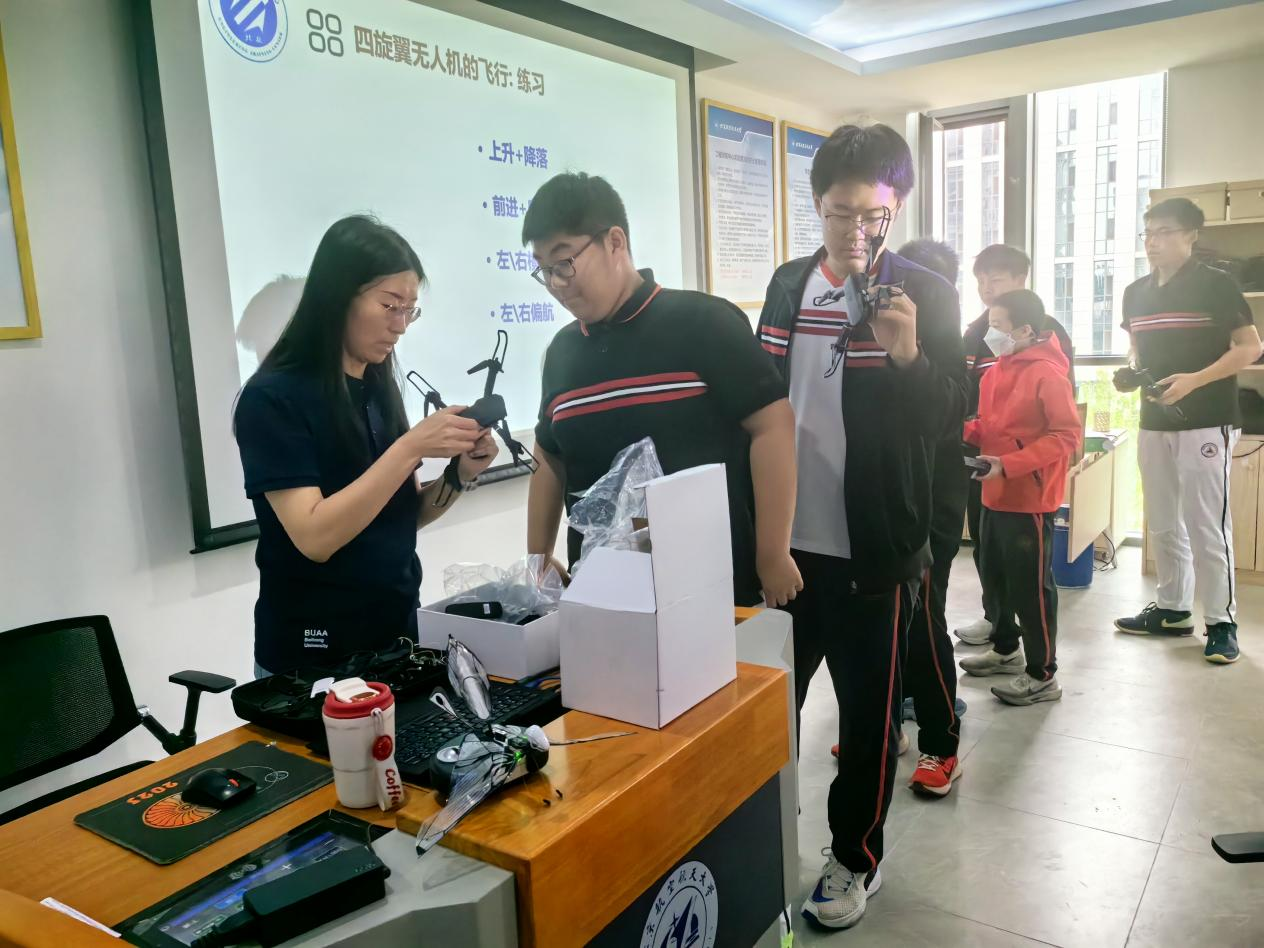 365英国上市公司