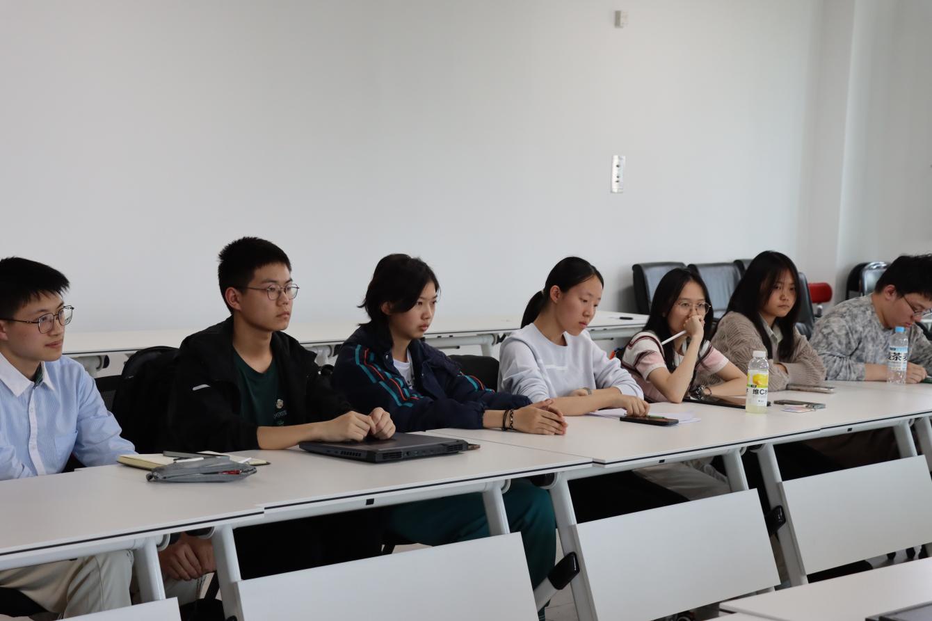 365英国上市公司