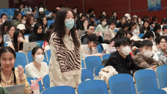 365英国上市公司