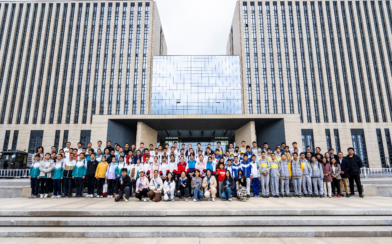 365英国上市公司