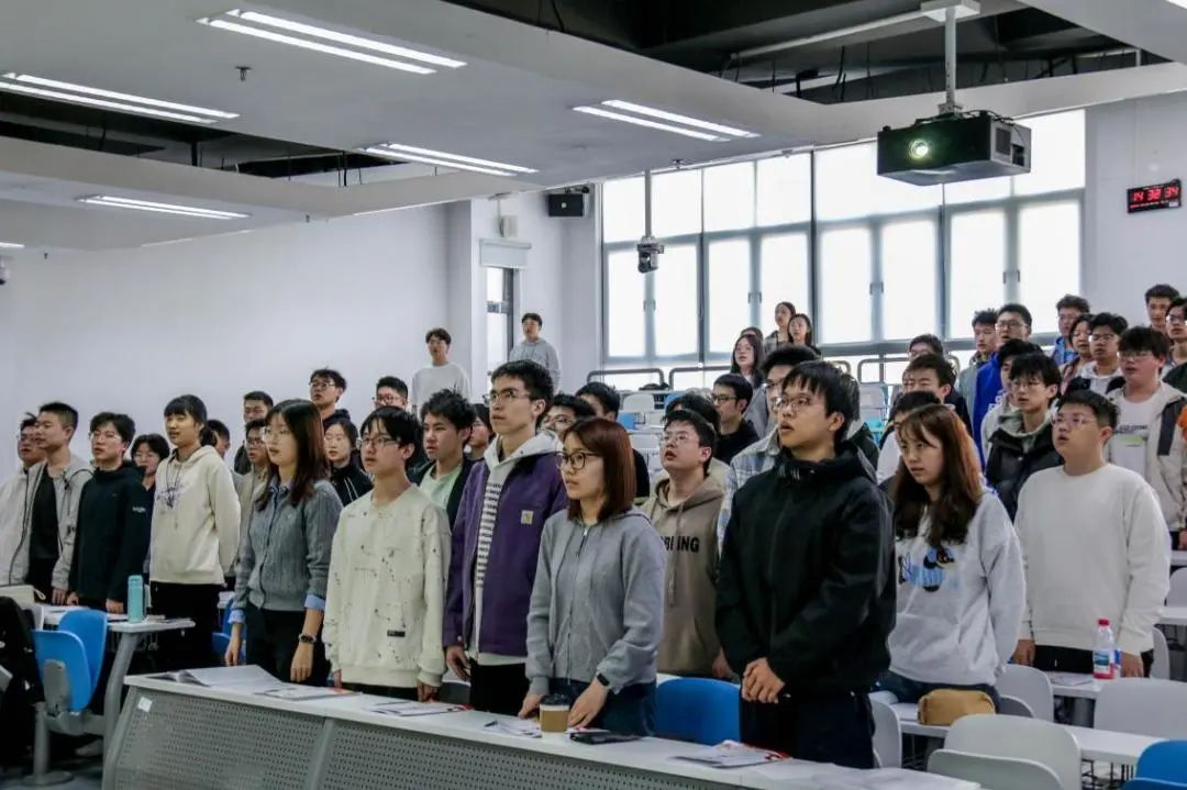 365英国上市公司