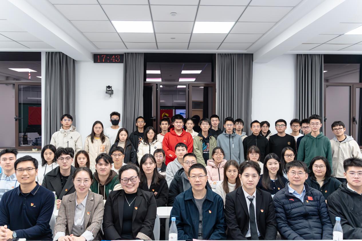 365英国上市公司