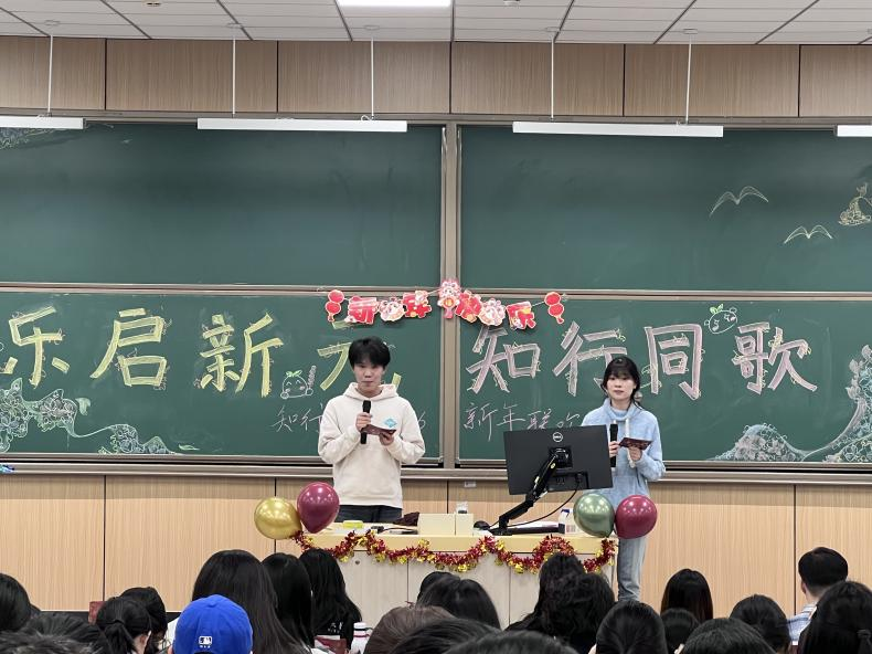 365英国上市公司