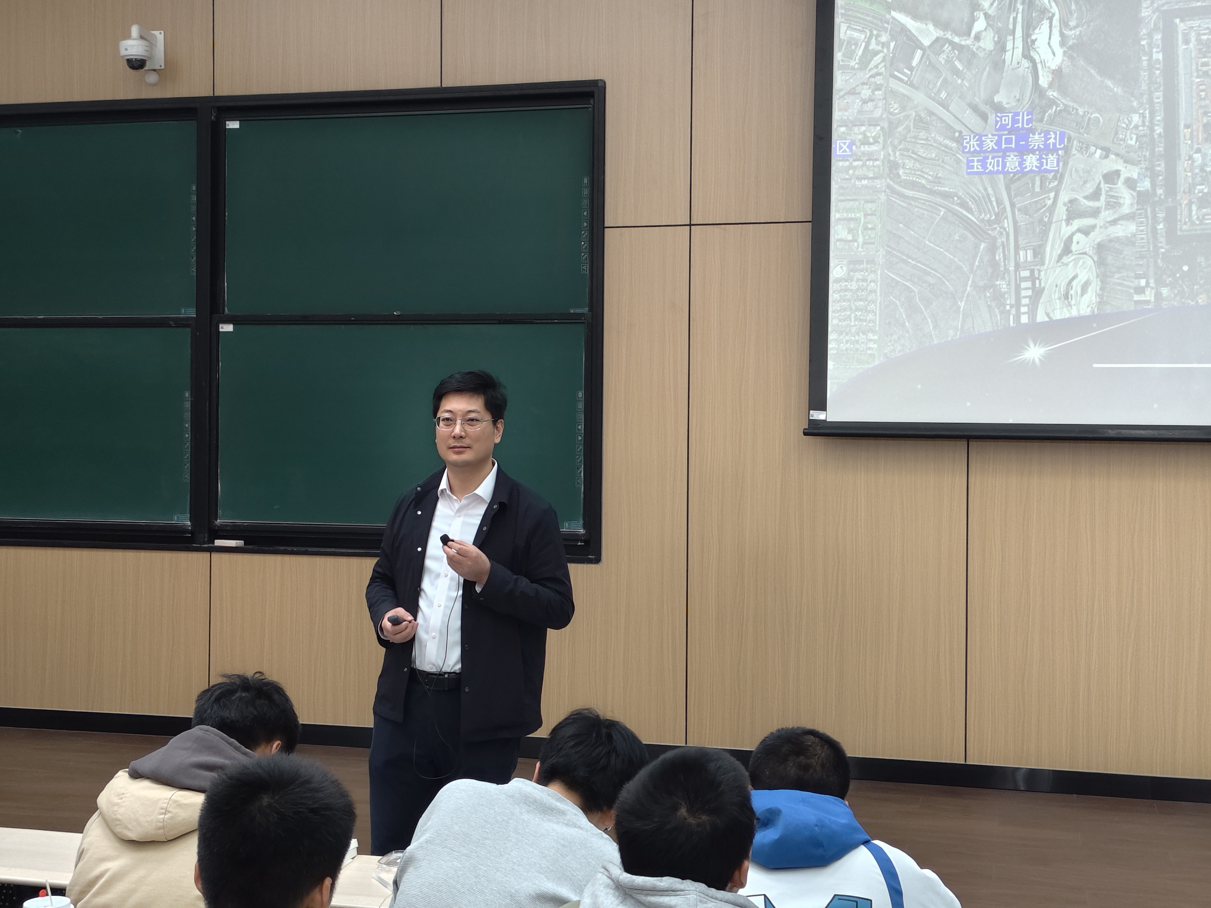 365英国上市公司