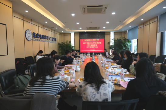 365英国上市公司