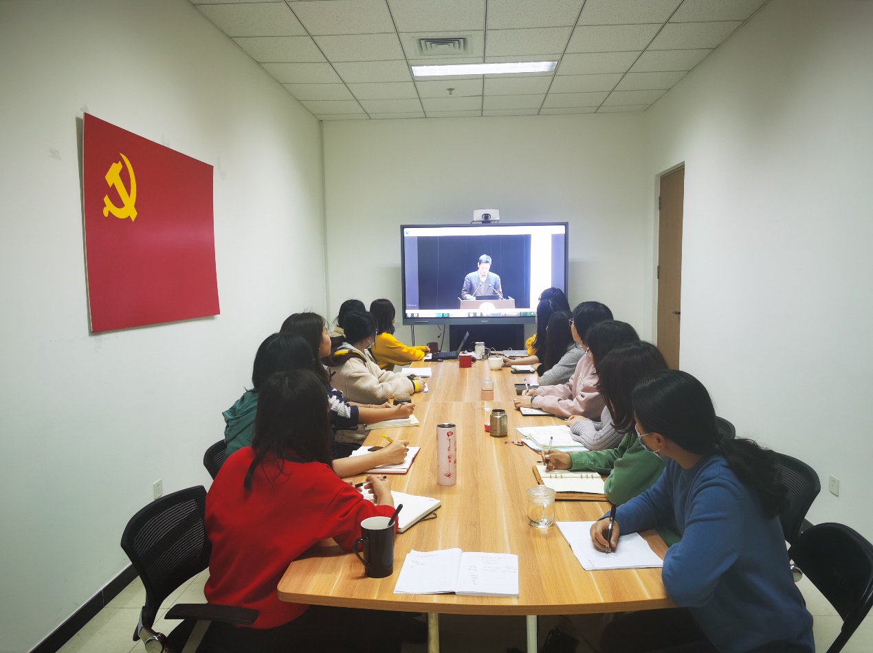 365英国上市公司