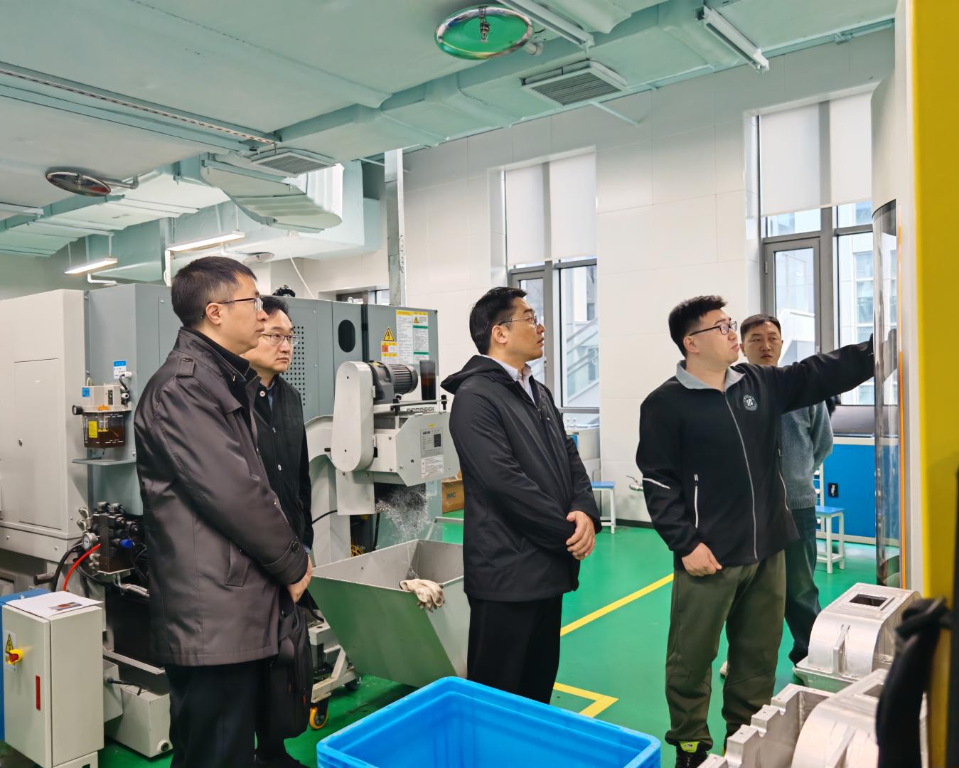 365英国上市公司