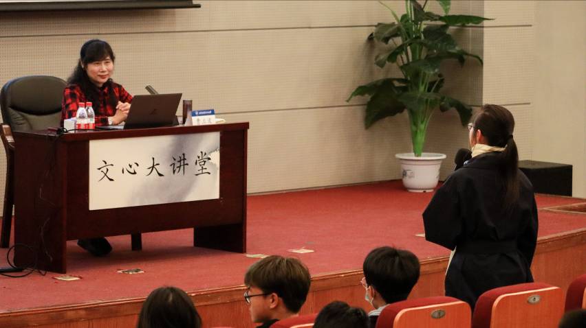 365英国上市公司