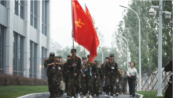 365英国上市公司