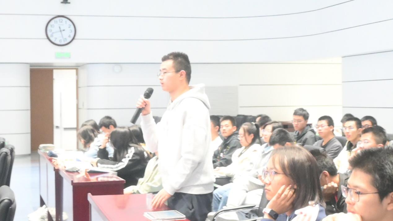 365英国上市公司