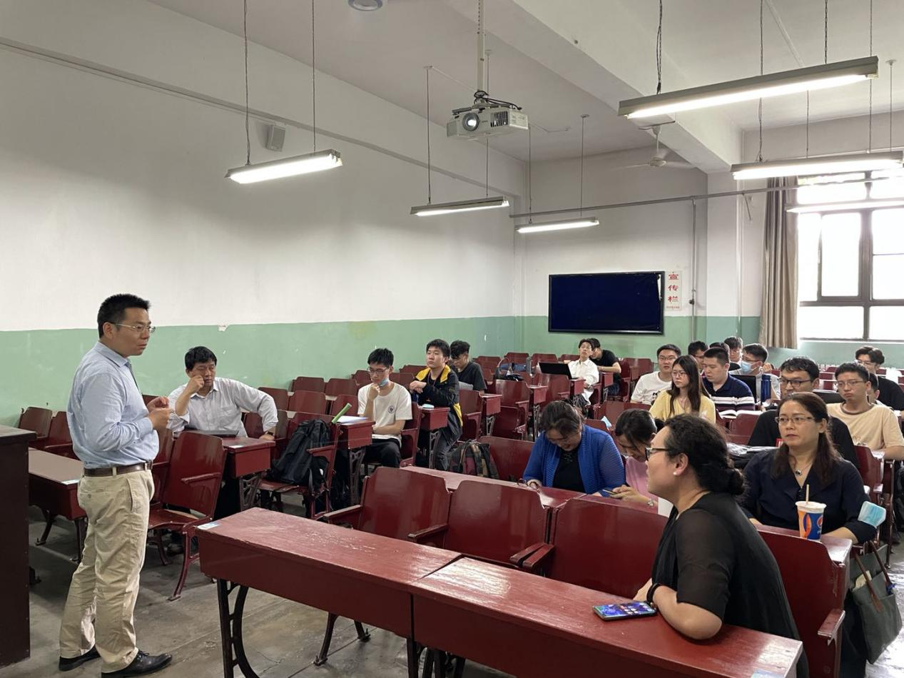 365英国上市公司