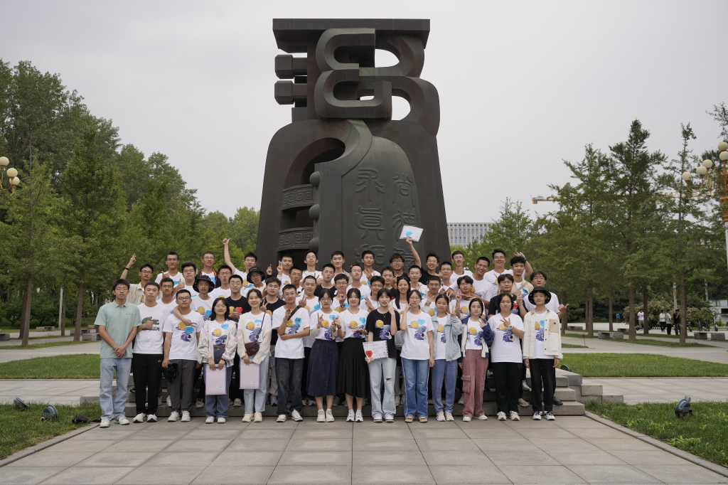 365英国上市公司