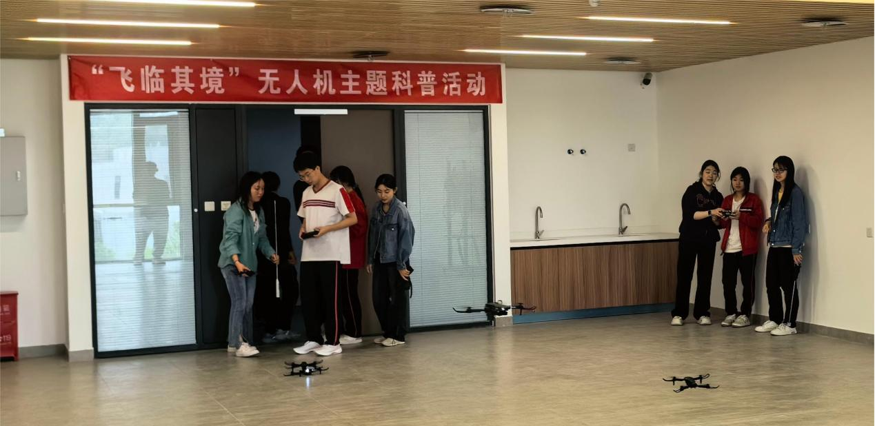 365英国上市公司