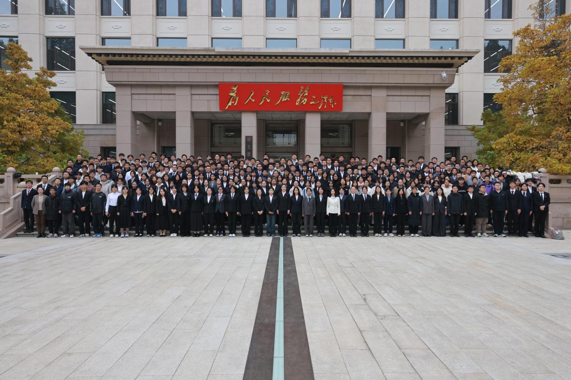 365英国上市公司