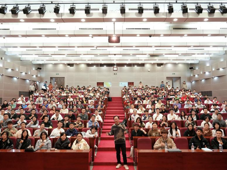 365英国上市公司