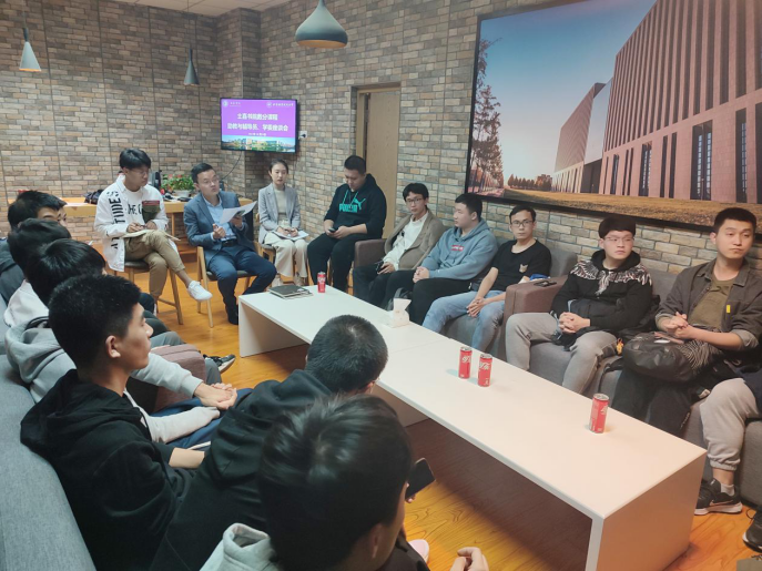 365英国上市公司