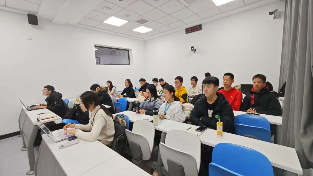 365英国上市公司