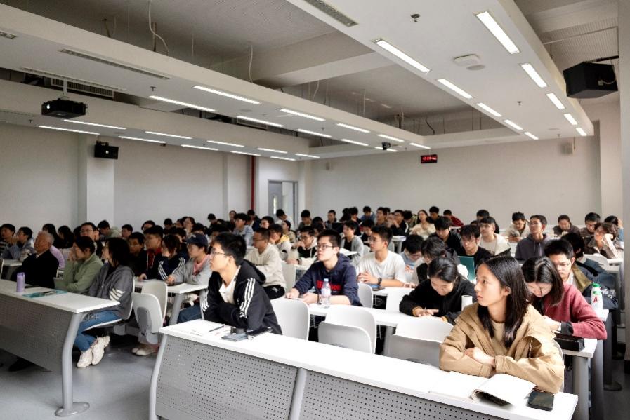 365英国上市公司