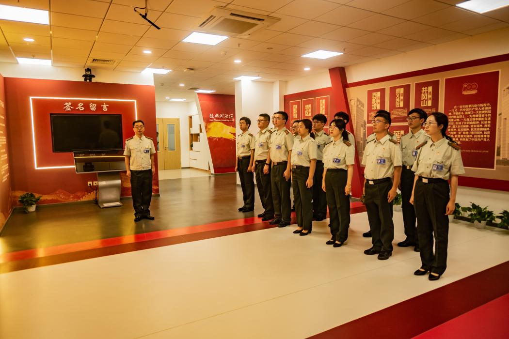 365英国上市公司