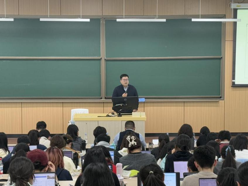 365英国上市公司