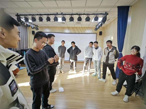 365英国上市公司