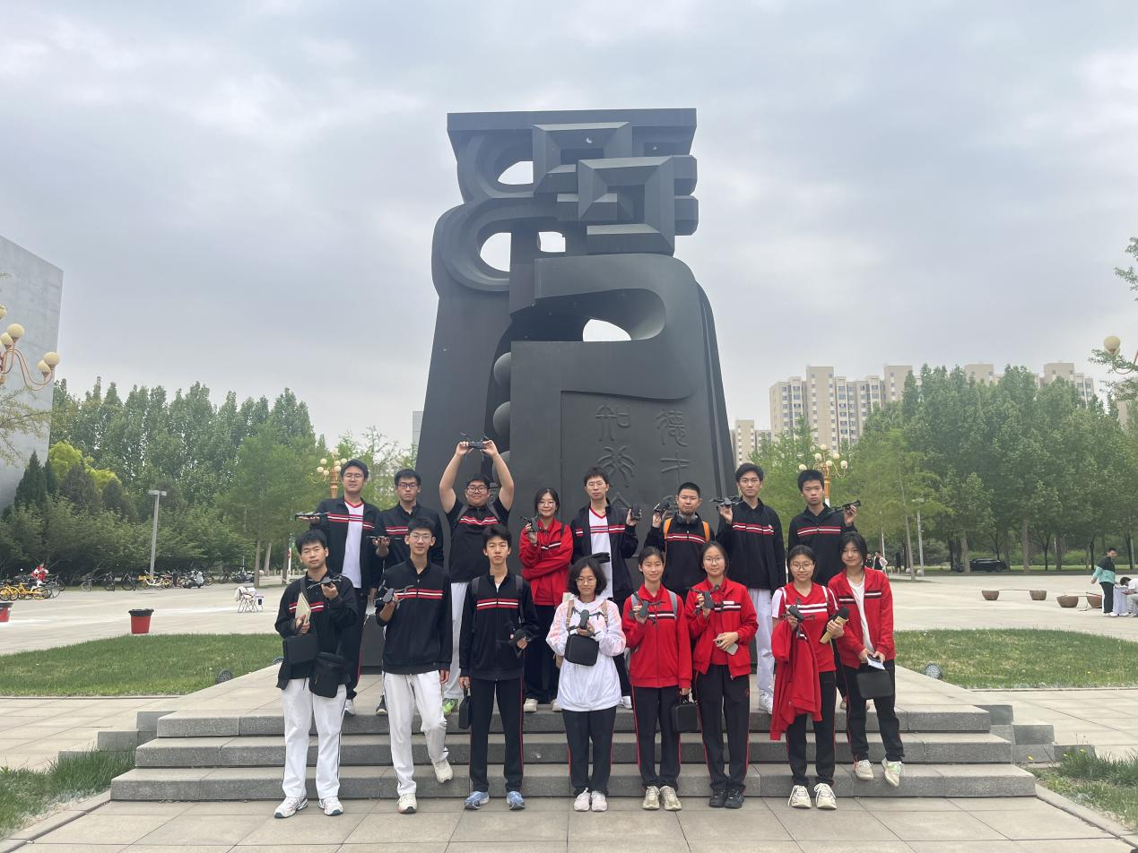 365英国上市公司