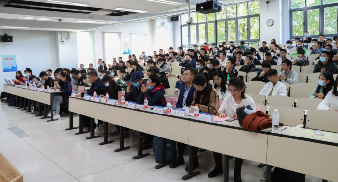 365英国上市公司