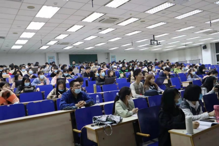 365英国上市公司