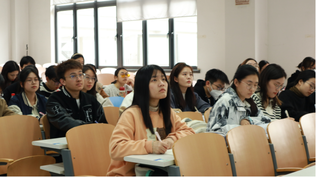 365英国上市公司