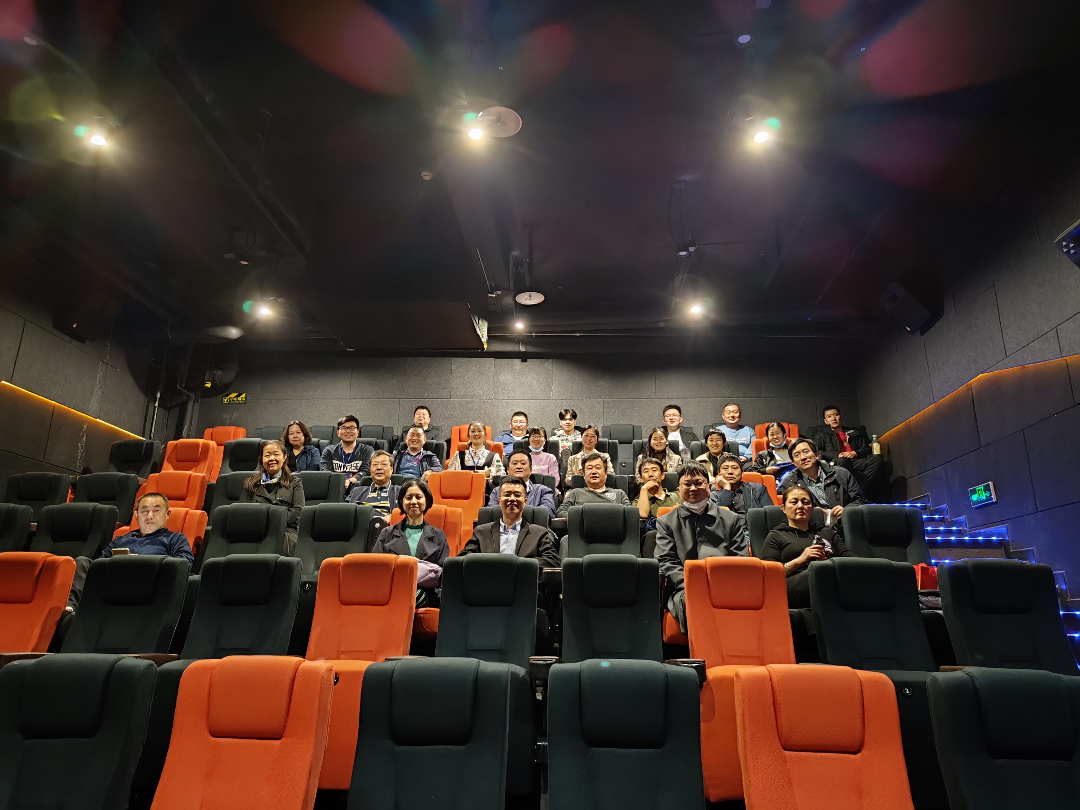 365英国上市公司