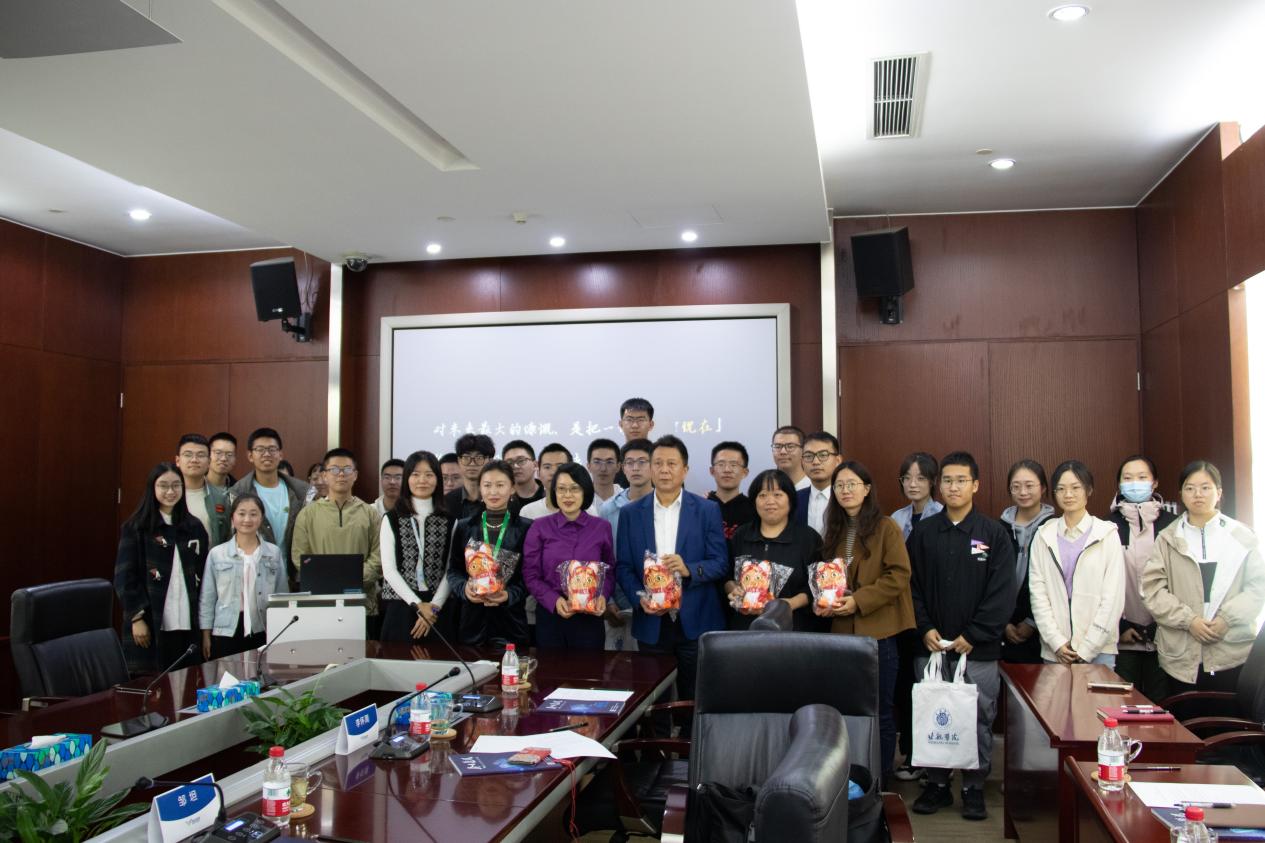 365英国上市公司