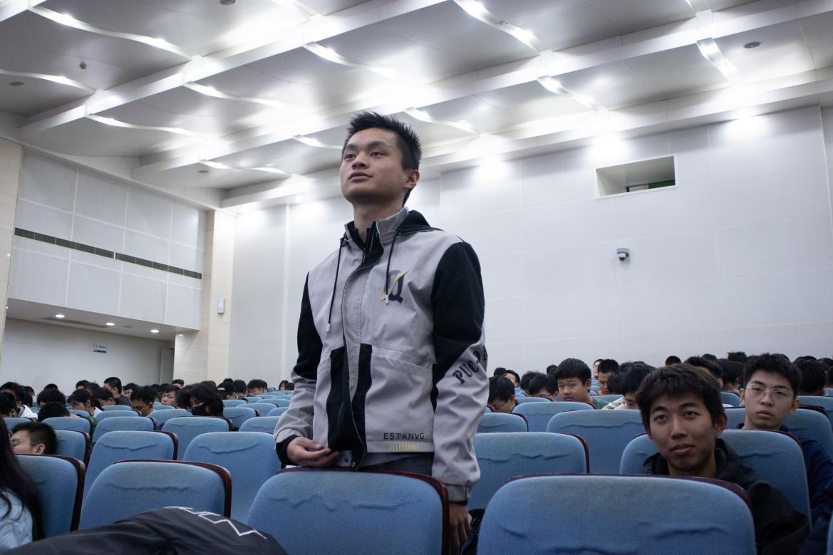 365英国上市公司