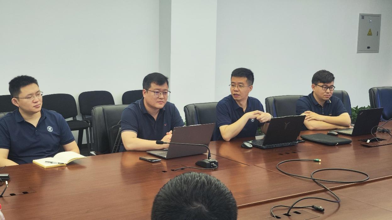 365英国上市公司