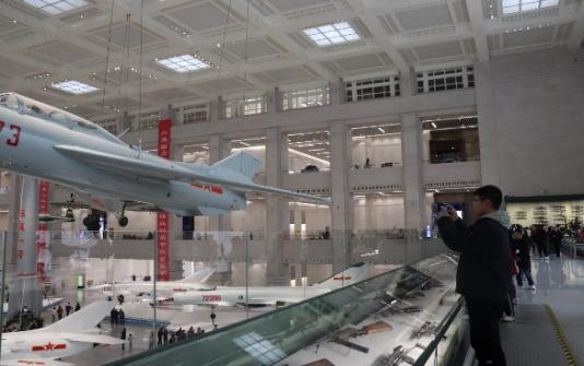 365英国上市公司