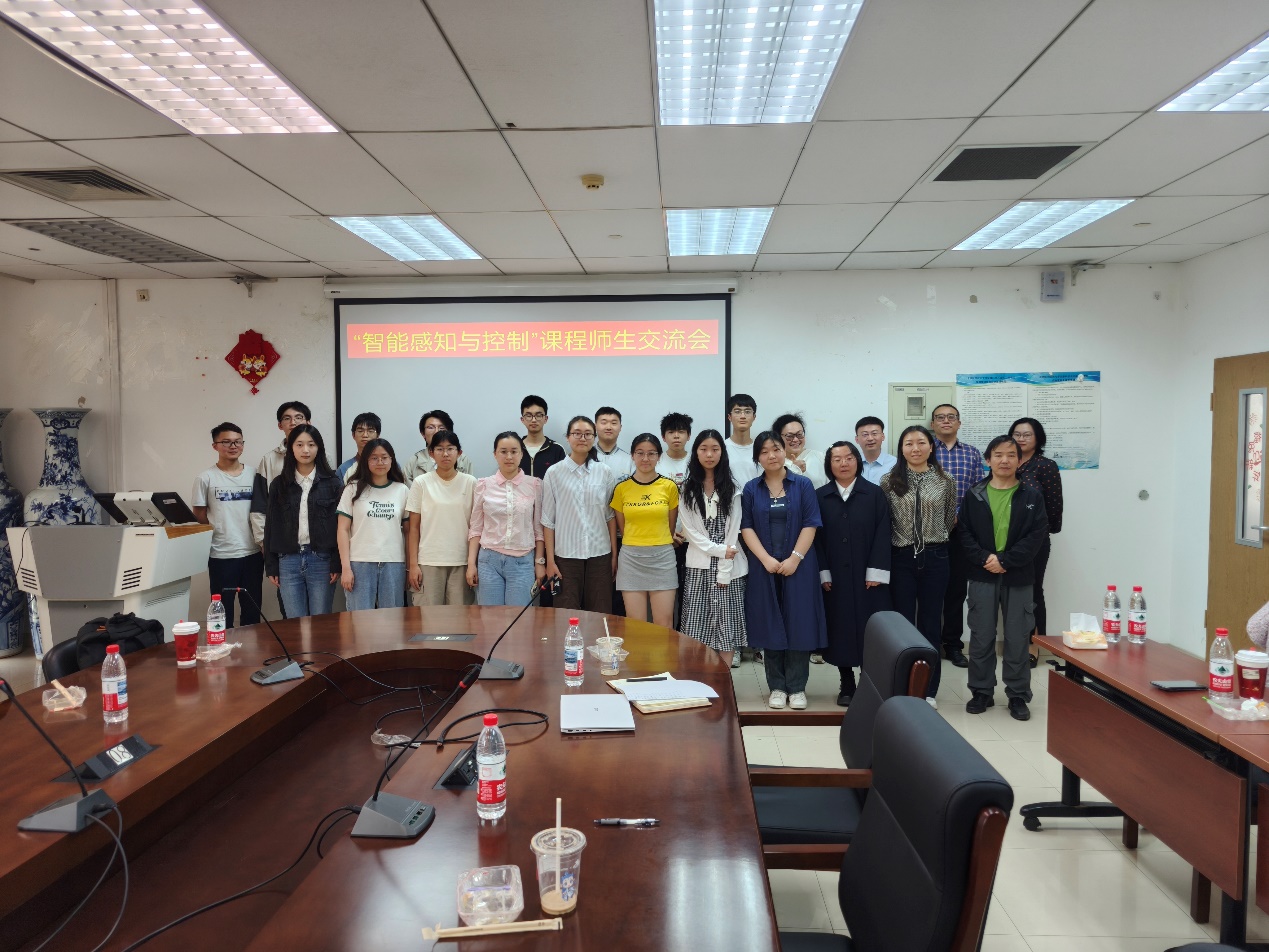 365英国上市公司