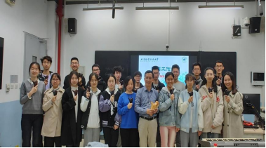 365英国上市公司