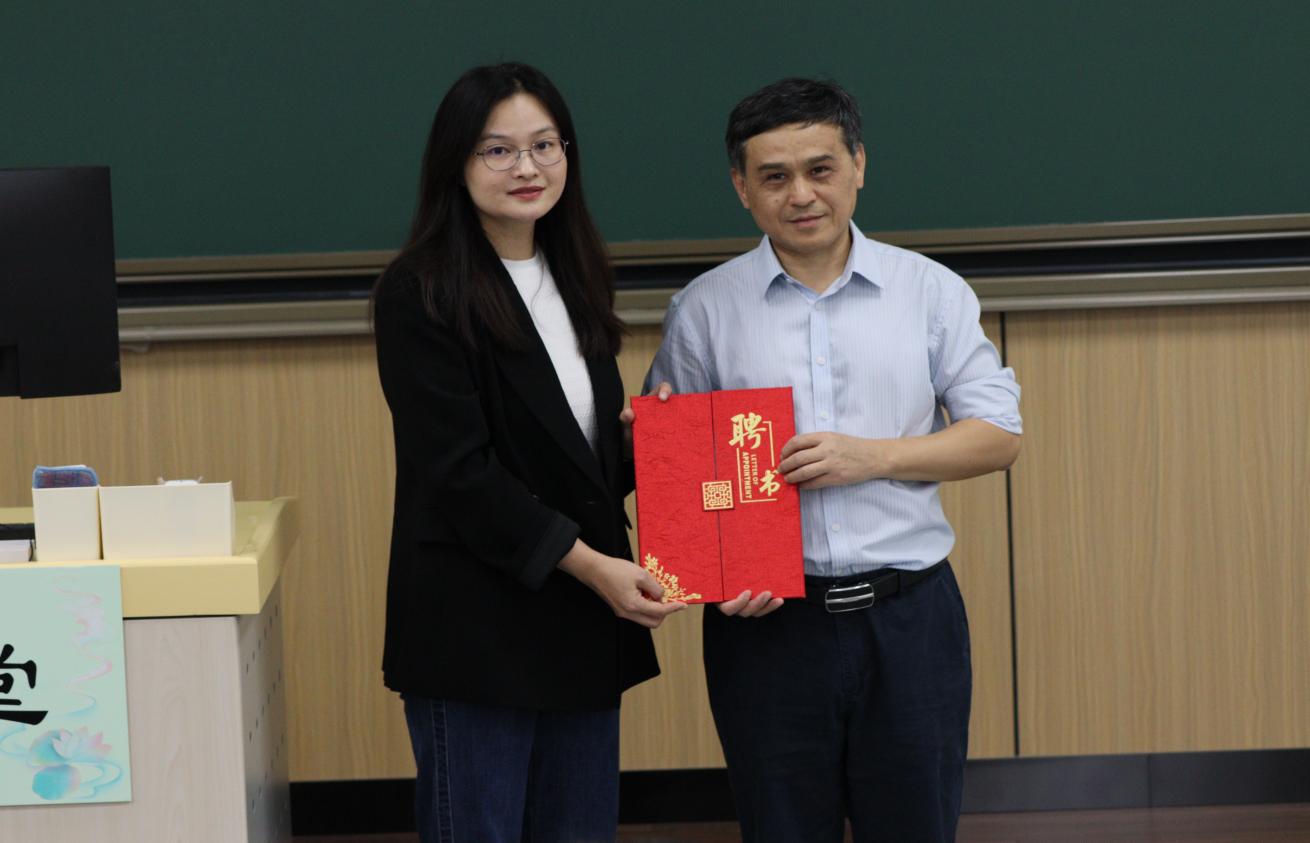 365英国上市公司