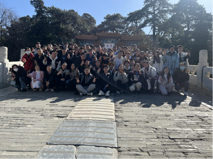 365英国上市公司